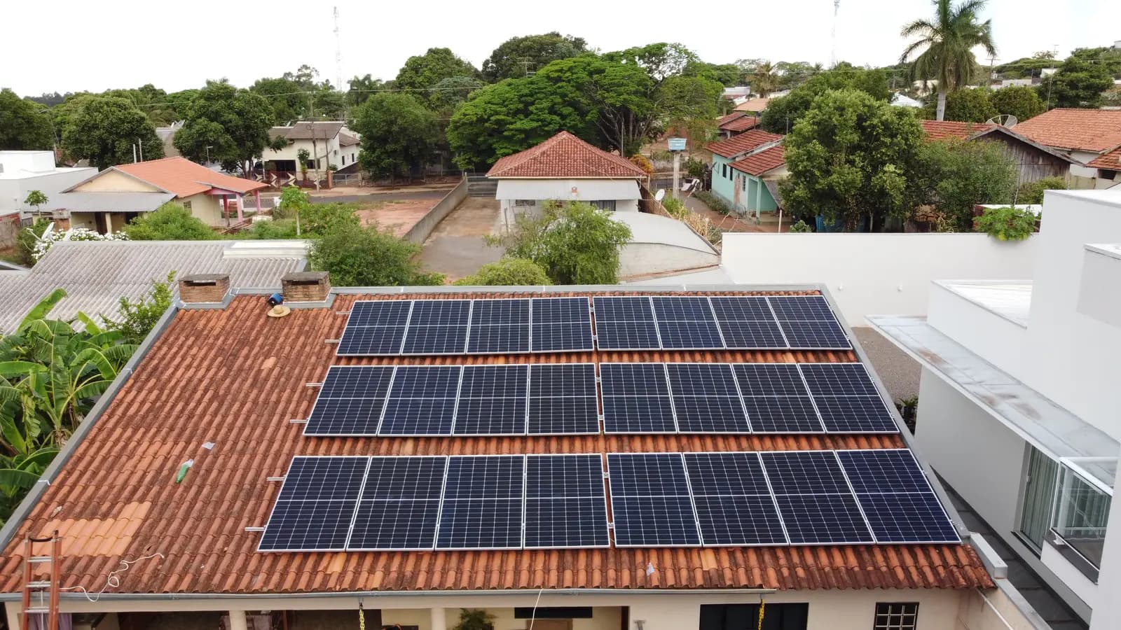 Residência com 24 painéis em Nova Olímpia-PR