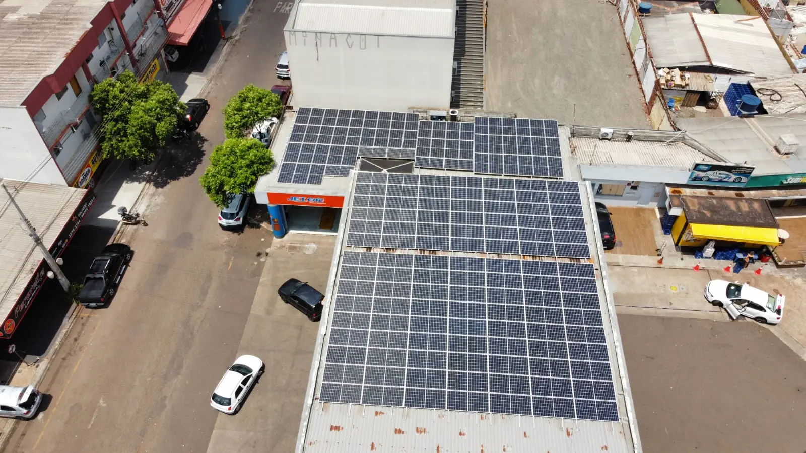 Sistema de 72 kWp no Posto Ipiranga, Sarandi-PR